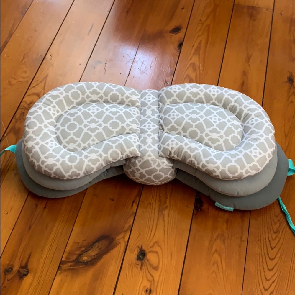 Infantino Adjustable Nursing Pillow